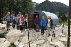 12. 9. 2017 - Nadarjeni učenci obiskali planinski muzej v Mojstrani